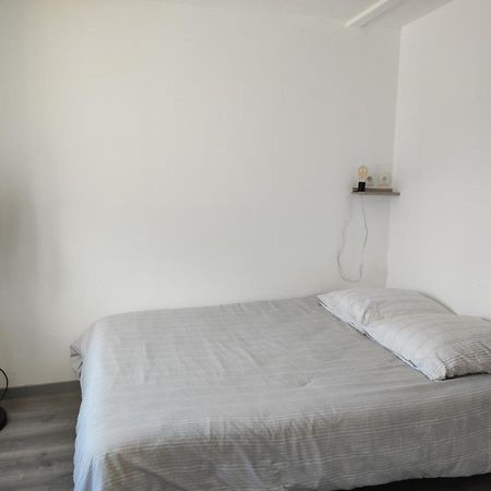 16 Rue Des Deportes Charmes  Екстериор снимка